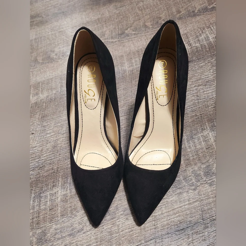 Heels - Picture 2 of 3